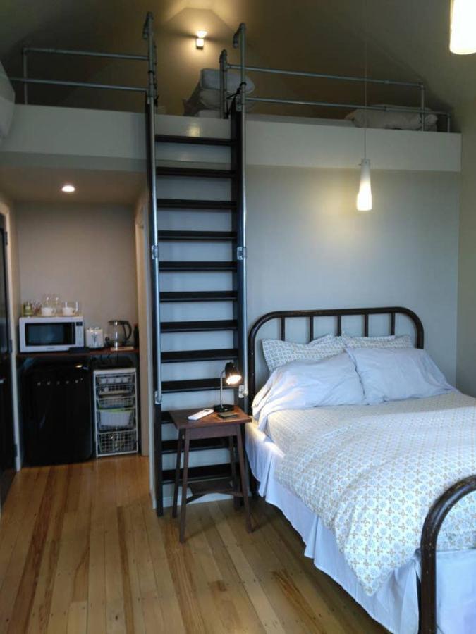 Hotel Tiny House In The Sky Dunedin Exterior foto
